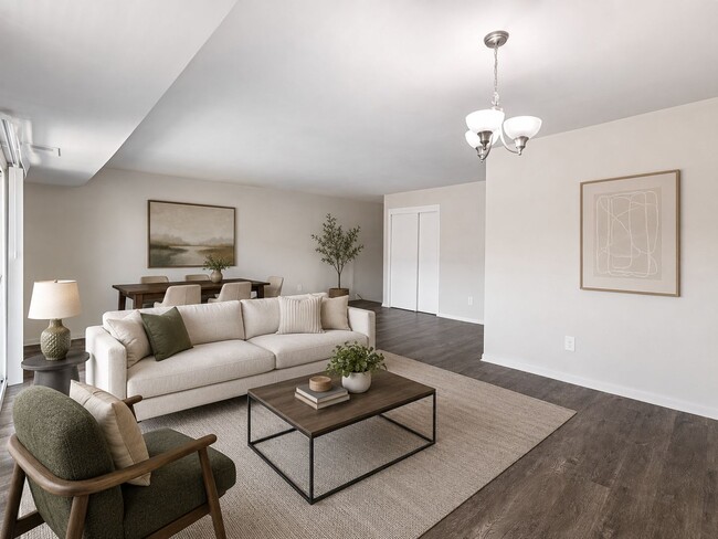 Foto del edificio - Fairways Apartment Homes