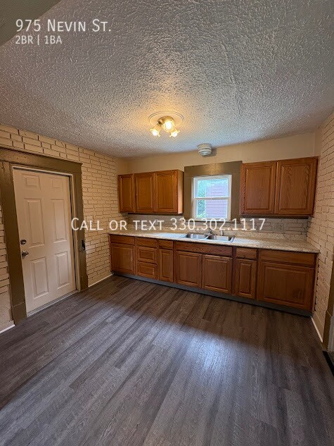 Foto del edificio - 975 Nevin St