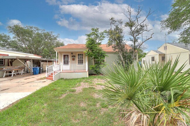 Foto del edificio - 722 Ralston Ave