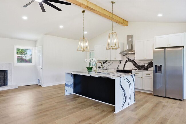 Building Photo - 2909 Belmont Cir