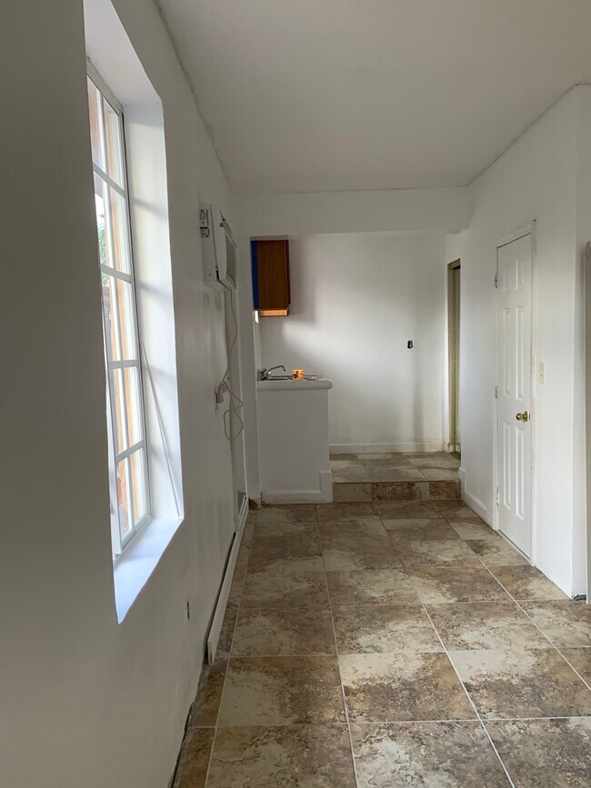 Building Photo - 1341 SW 78th Pl