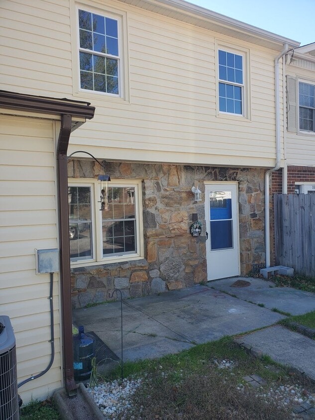 Building Photo - Call today to schedule your appointment