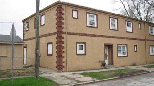 Primary Photo - 1652 W Spencer Ave