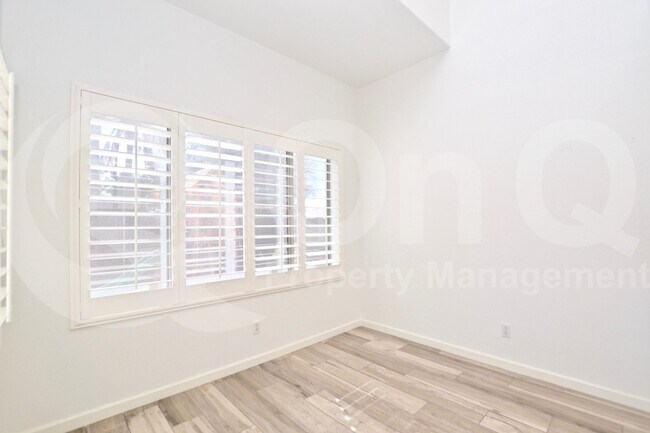 Building Photo - 6629 W Rose Garden Ln