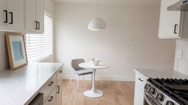 Building Photo - 1011 Hilldale Ave