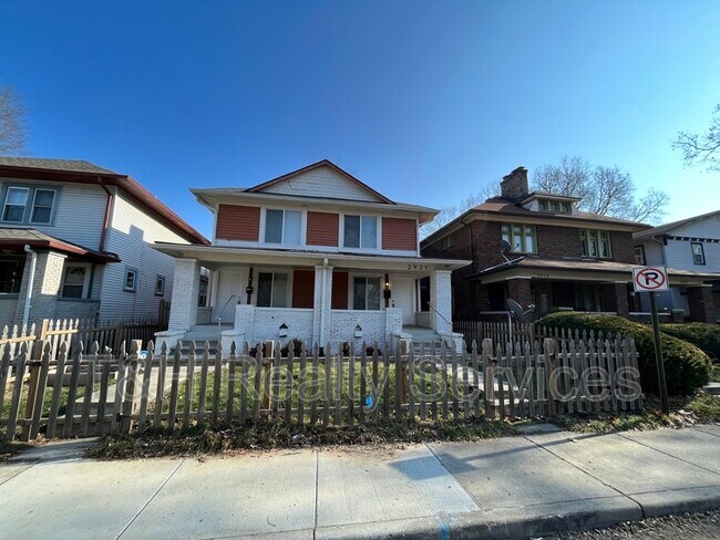 Foto del edificio - 2921 N Delaware St