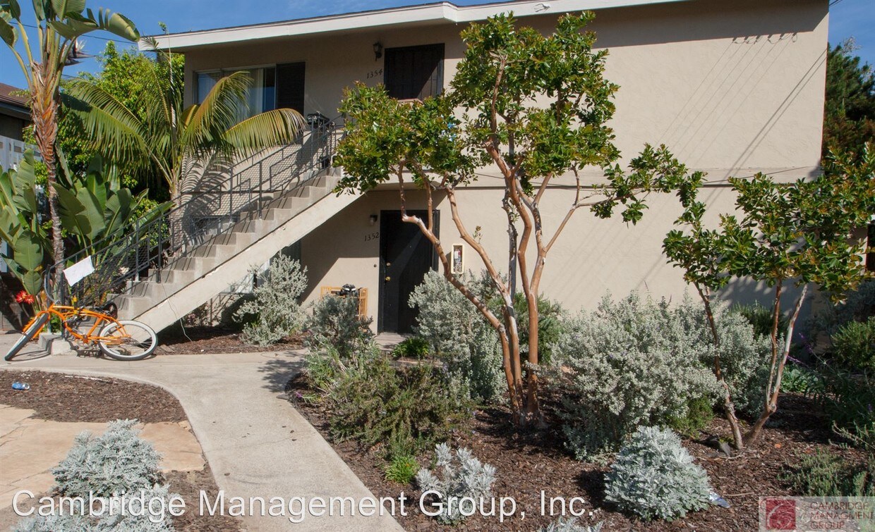Primary Photo - 1350 La Palma St