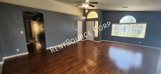 Building Photo - 1717 Lightcap St