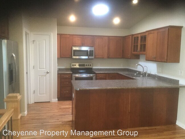 Building Photo - 2 br, 2 bath House - 5927 Crow Rd.