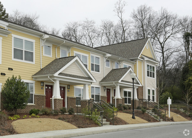 Building Photo - Maple Hills