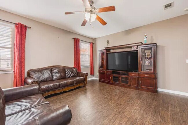 Foto del edificio - 414 Peoria Blvd