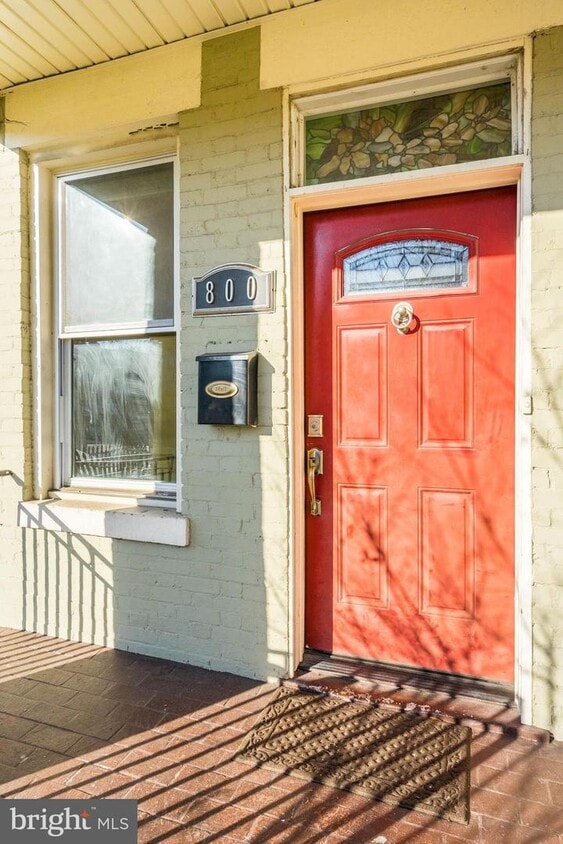 Primary Photo - 800 K St NE
