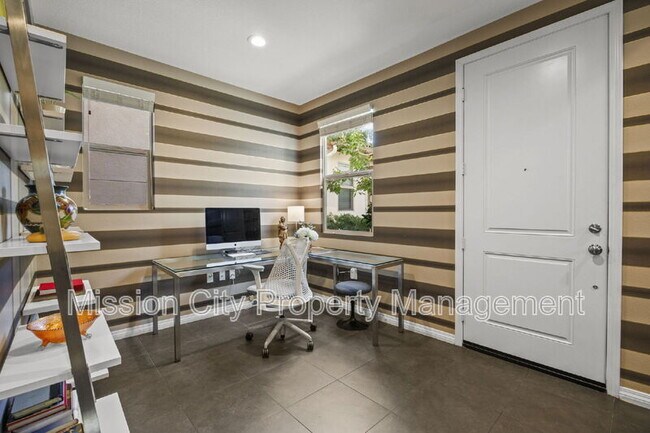 Foto del edificio - 569 E Montecito St