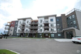 Building Photo - 1506 Tamarack Blvd NW