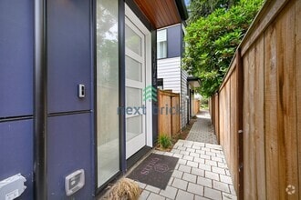 Building Photo - 9207 1st Ave NW