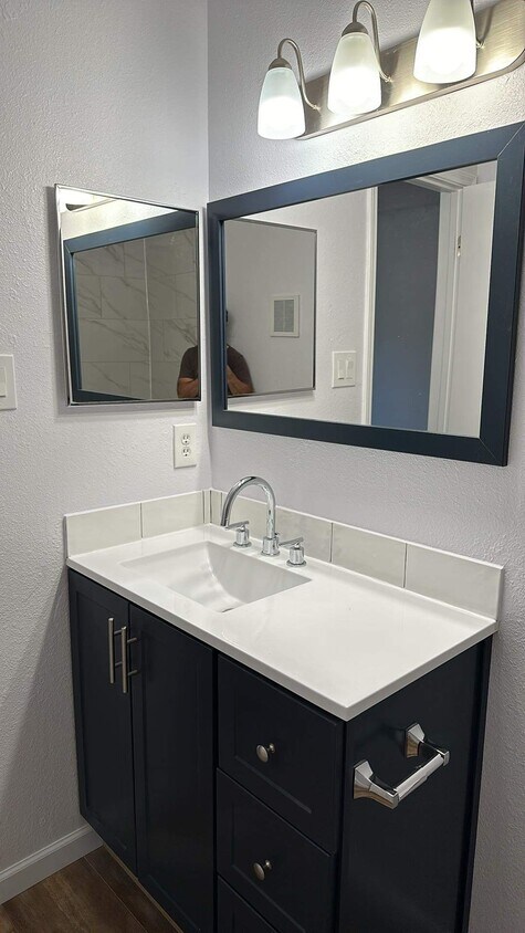 Foto principal - 9700 Leawood Blvd