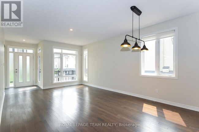 Building Photo - 200 Pembina Private