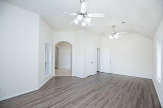Building Photo - 835 Aqua Vista Ln