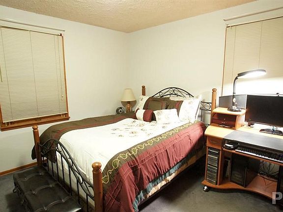 Foto del edificio - 2515 W Kansas St