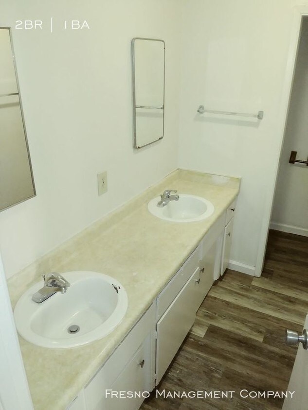 Foto del edificio - 5280 N 6th St