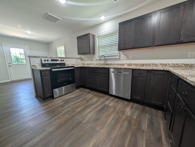 Foto del edificio - 709 E 9th St