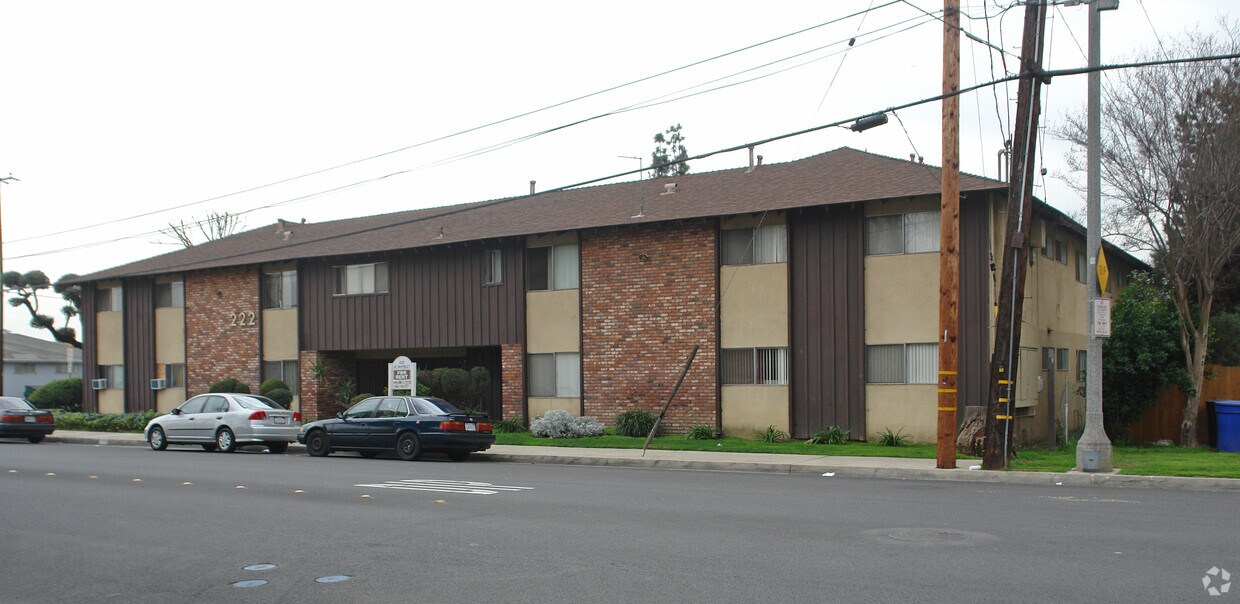 Foto del edificio - 222 W McKinley Ave