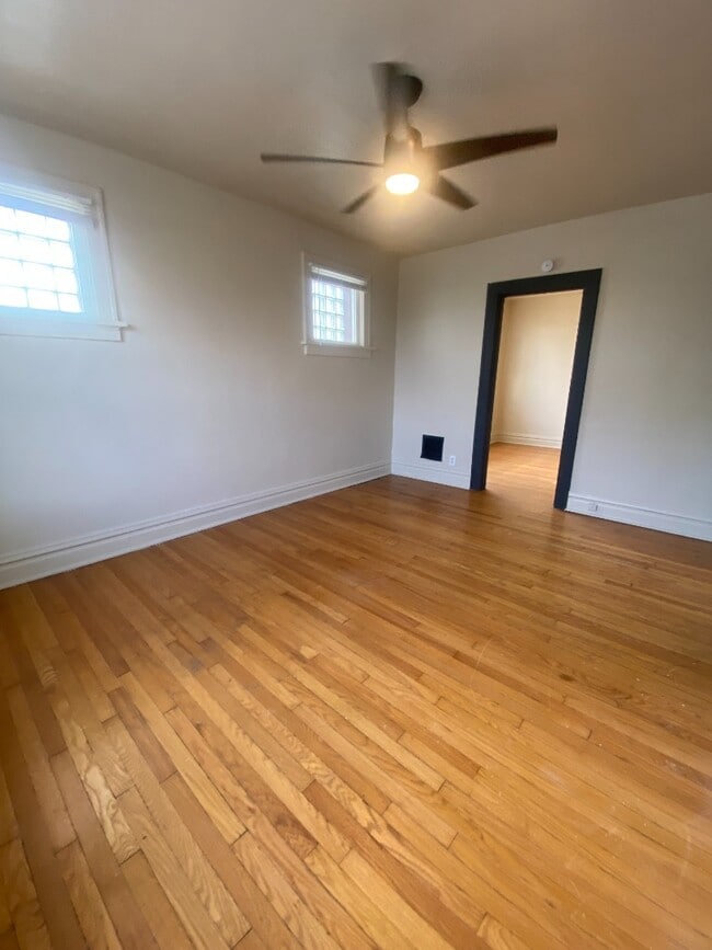 Building Photo - 4305 Potomac St