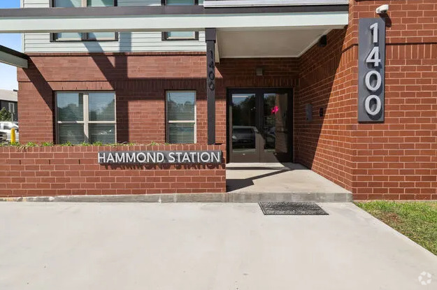 Building Photo - Hammond Station