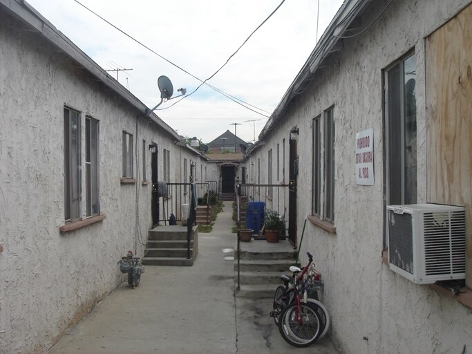Foto del edificio - 408 N St Louis St