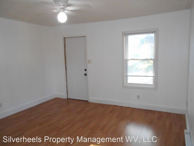 Building Photo - 1039 1/2 Emerson Ave