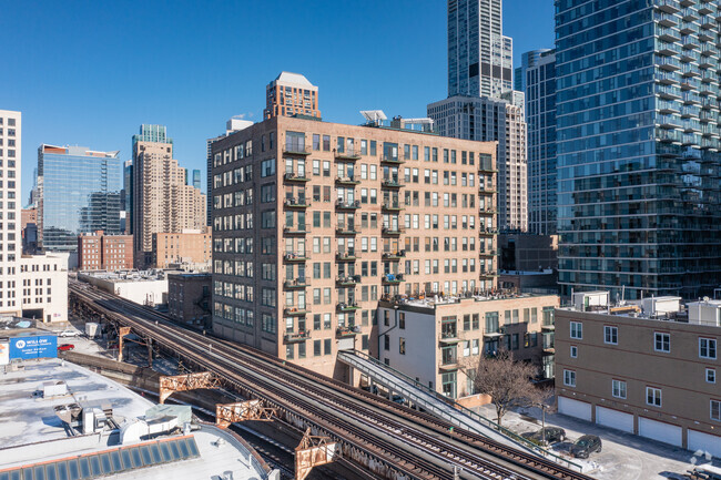 Foto del edificio - Filmworks Lofts Condo