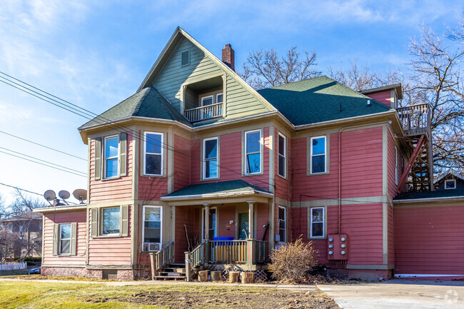 Building Photo - Cottage Grove Apartments