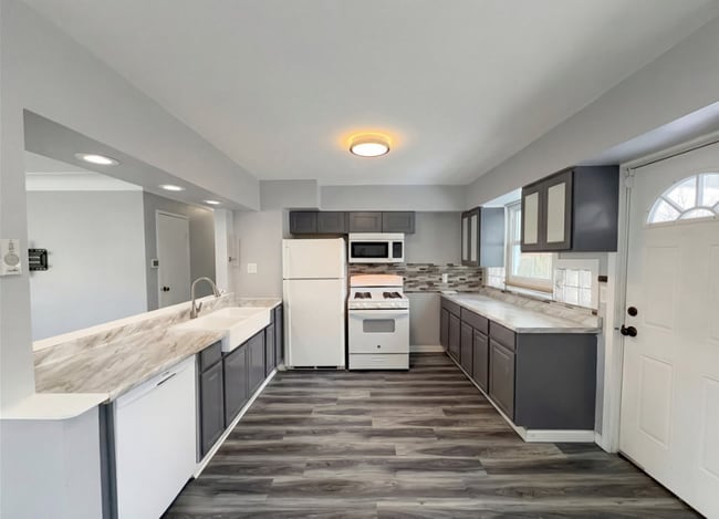 Building Photo - 18715 Libby Rd