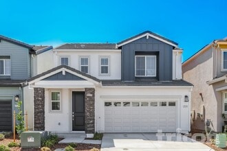 Building Photo - 2574 Gold Brk St