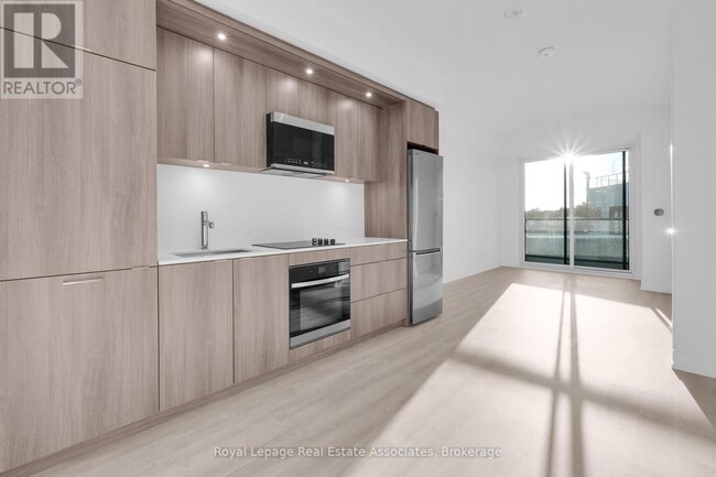 Building Photo - 60 Central Park Roadway