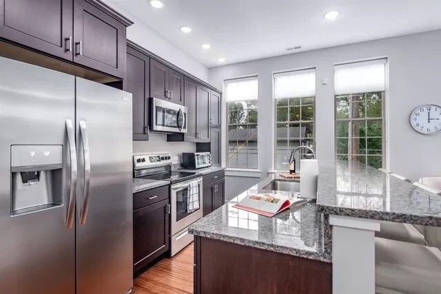 Foto del edificio - 1017 Keenan Ct