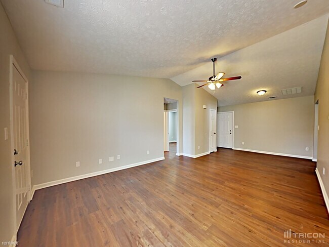 Building Photo - 4063 Redbud Ct