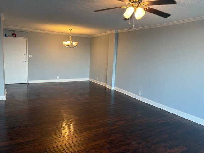 Foto del edificio - 1131 Stringers Ridge Rd