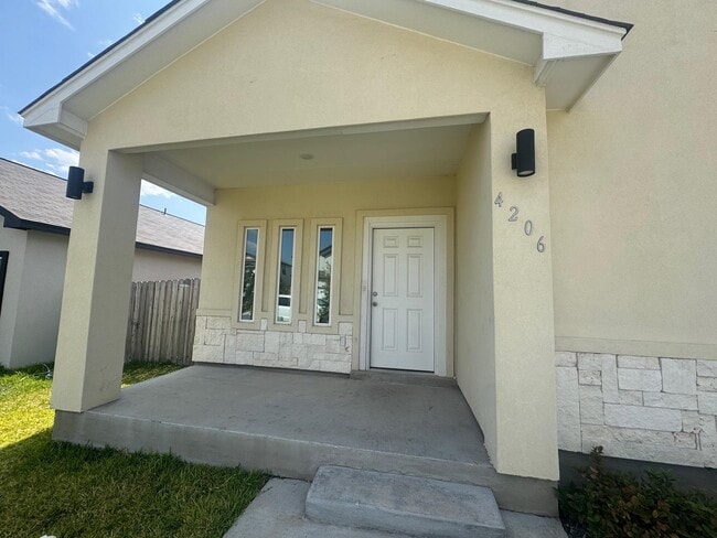 Building Photo - 4206 Gavilan Dr