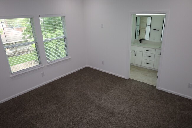 Foto del edificio - 6614 Foster St