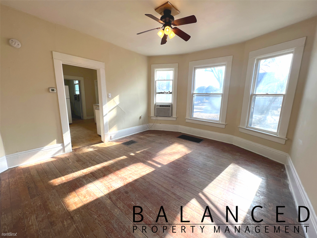 Building Photo - 3 br, 1 bath House - 134 SW Fillmore St Lo...