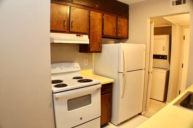 Foto del edificio - 910 Chestnut Hill Dr