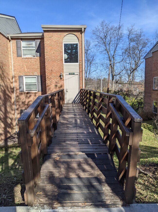 421 Redding Rd Unit 64, Lexington, KY 40517 Condo for Rent in