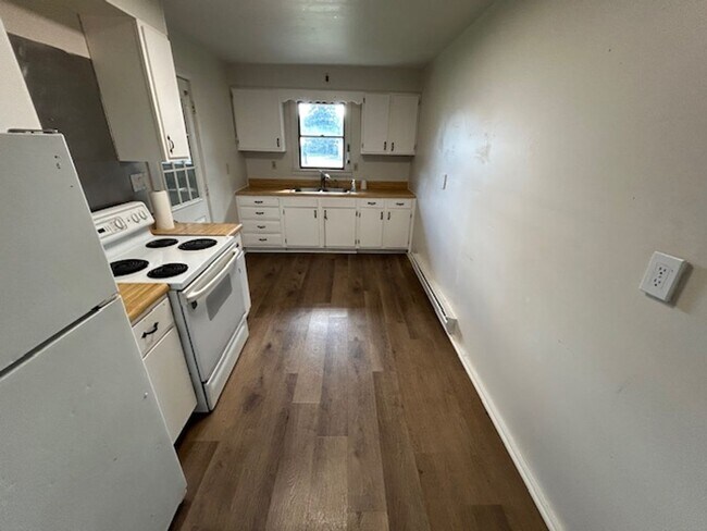 Foto del edificio - $1050 Middletown 2 bedroom for rent
