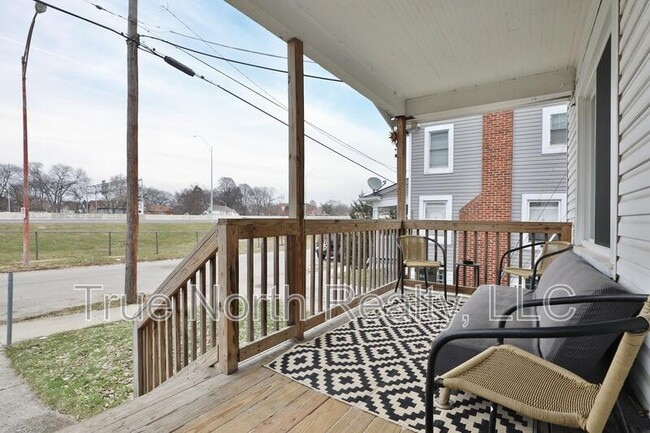 Foto del edificio - 1599 Mooberry St