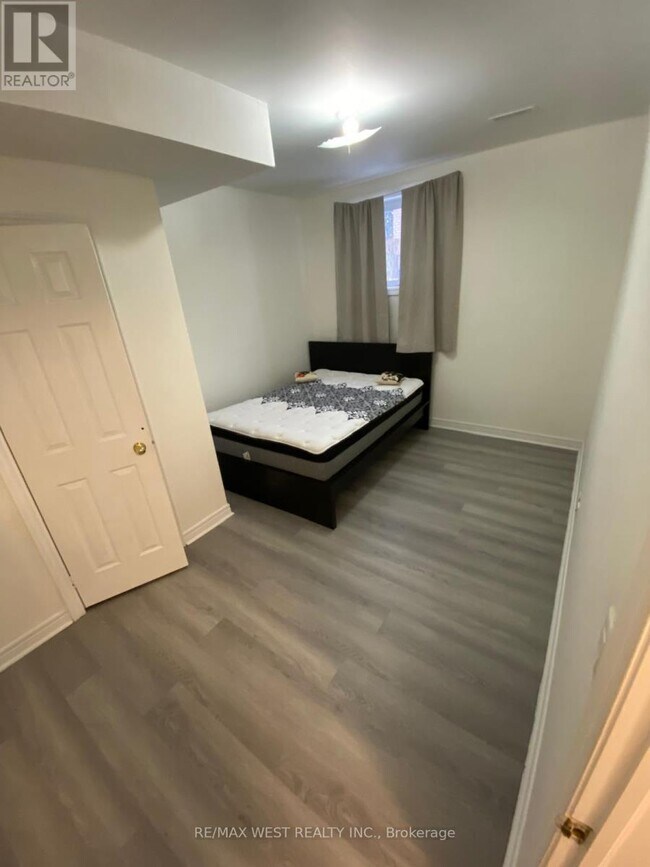 Photo du bâtiment - 9720 Keele St