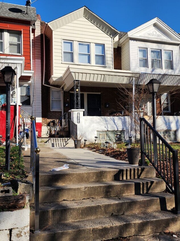 Primary Photo - 5643 N 11th St