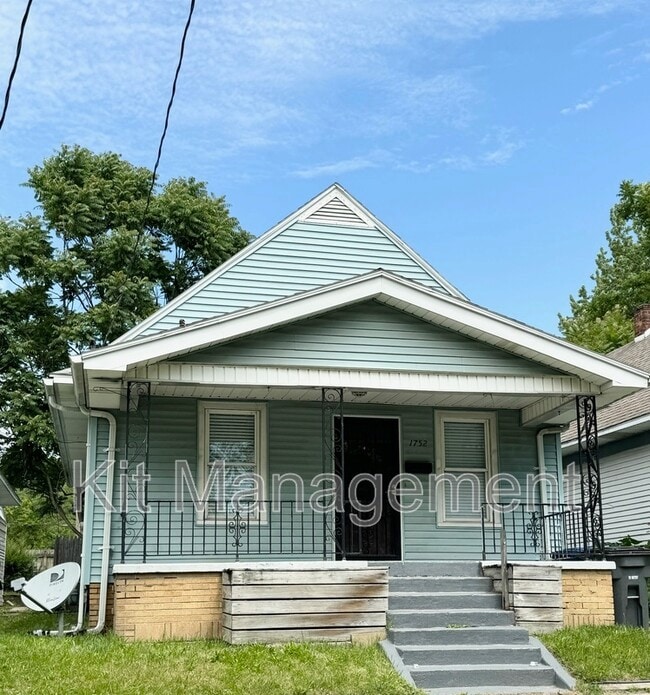 Building Photo - 1752 Finch St