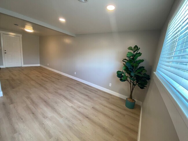 Building Photo - 3488 S 500 E