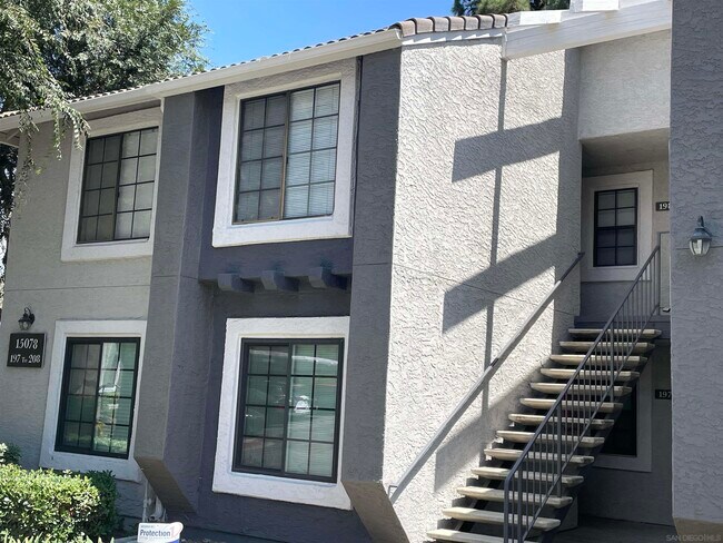 Foto del edificio - 15078 Avenida Venusto